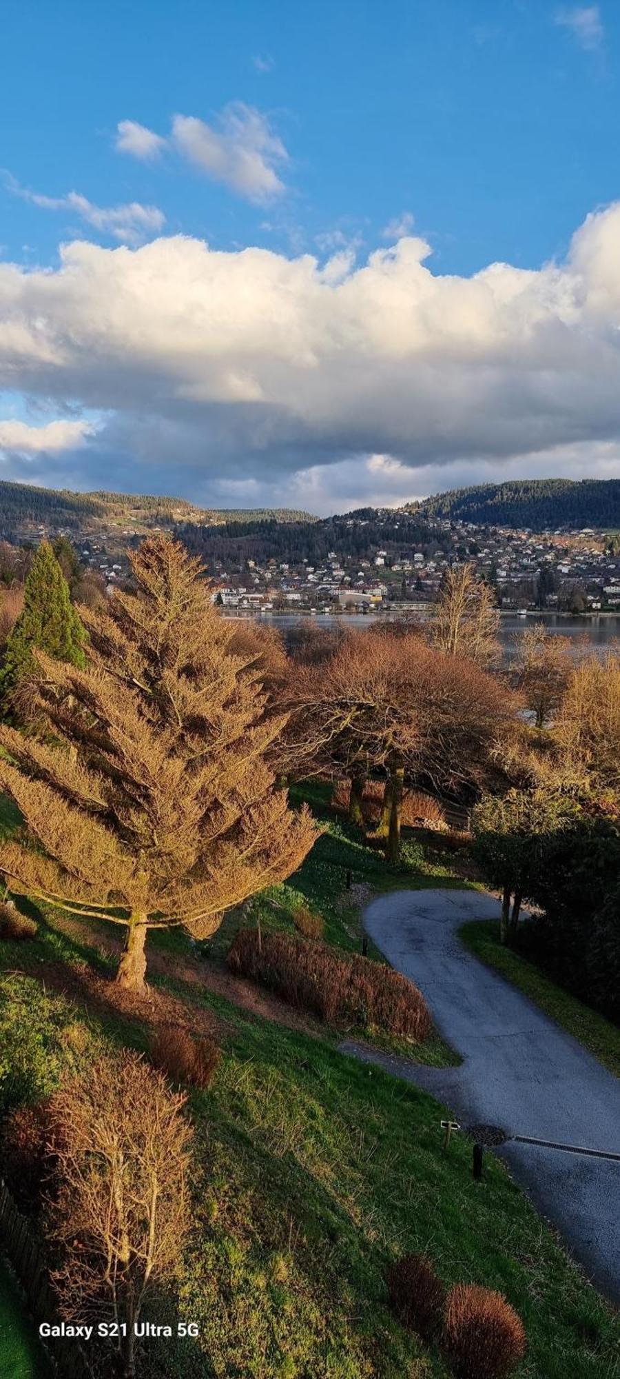 Le Manoir Au Lac Gerardmer Bagian luar foto