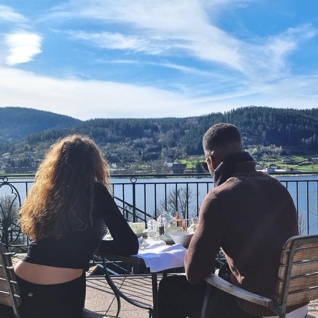 Le Manoir Au Lac Gerardmer Bagian luar foto